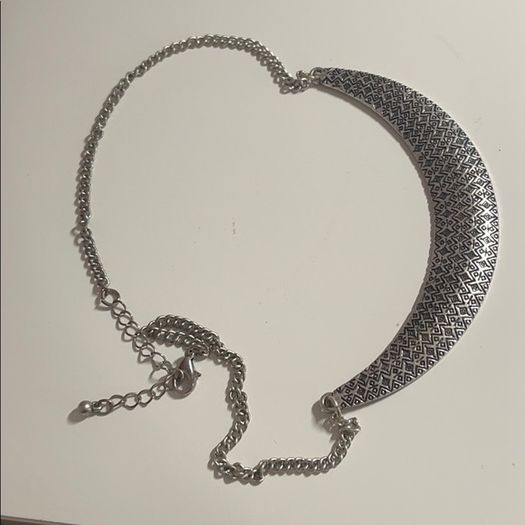 3/$25 half moon necklace - Picture 1 of 2